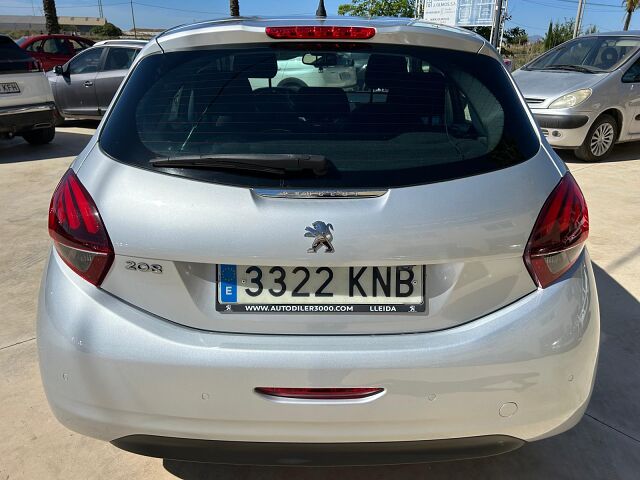 PEUGEOT 208 ALLURE 1.2 E-THP AUTO SPANISH LHD IN SPAIN 71000 MILES SUPERB 2018